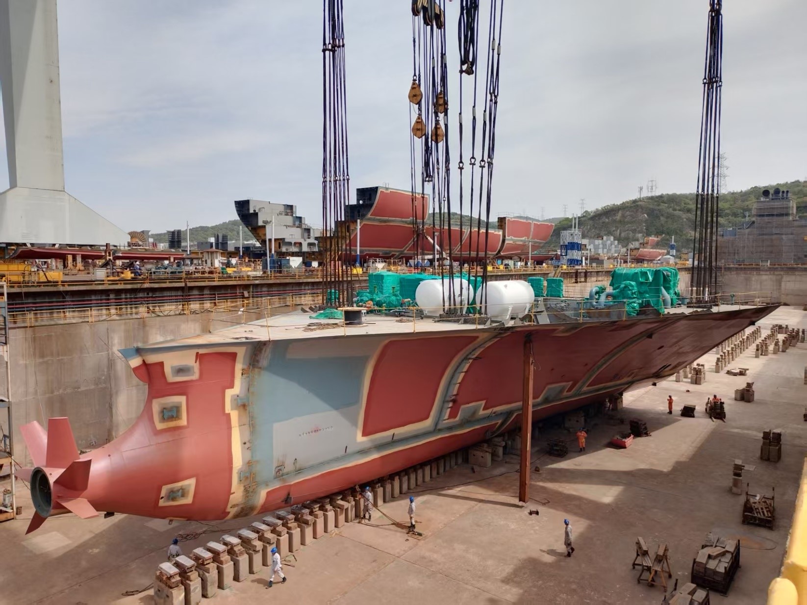 常石造船中國基地，以全球首艘甲醇燃料 5900TEU 型集裝箱運輸船挑戰(zhàn)嶄新的未來